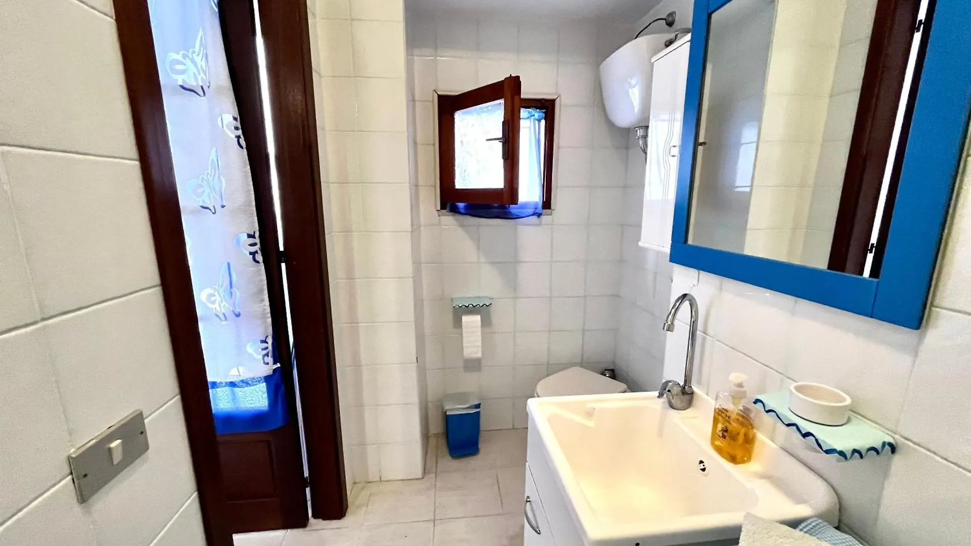 Casa Gioia Nel Cuore Di Carloforte; Wifi E Ac Carloforte (Isola di San Pietro)